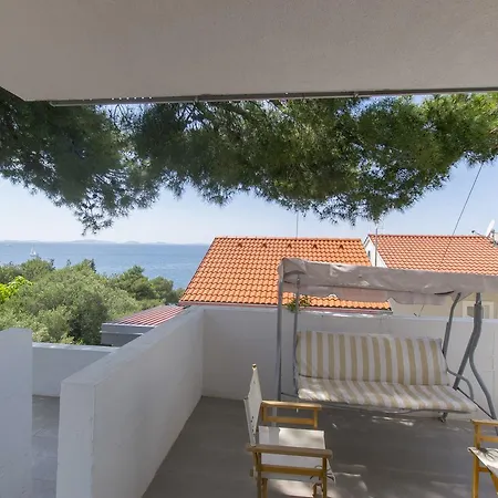 House Nastja Tatil Evi Murter