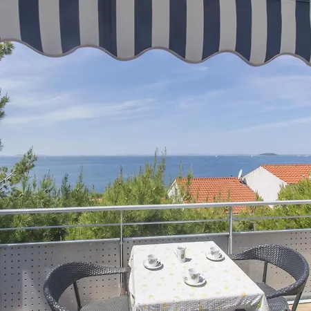 Tatil Evi House Nastja Murter